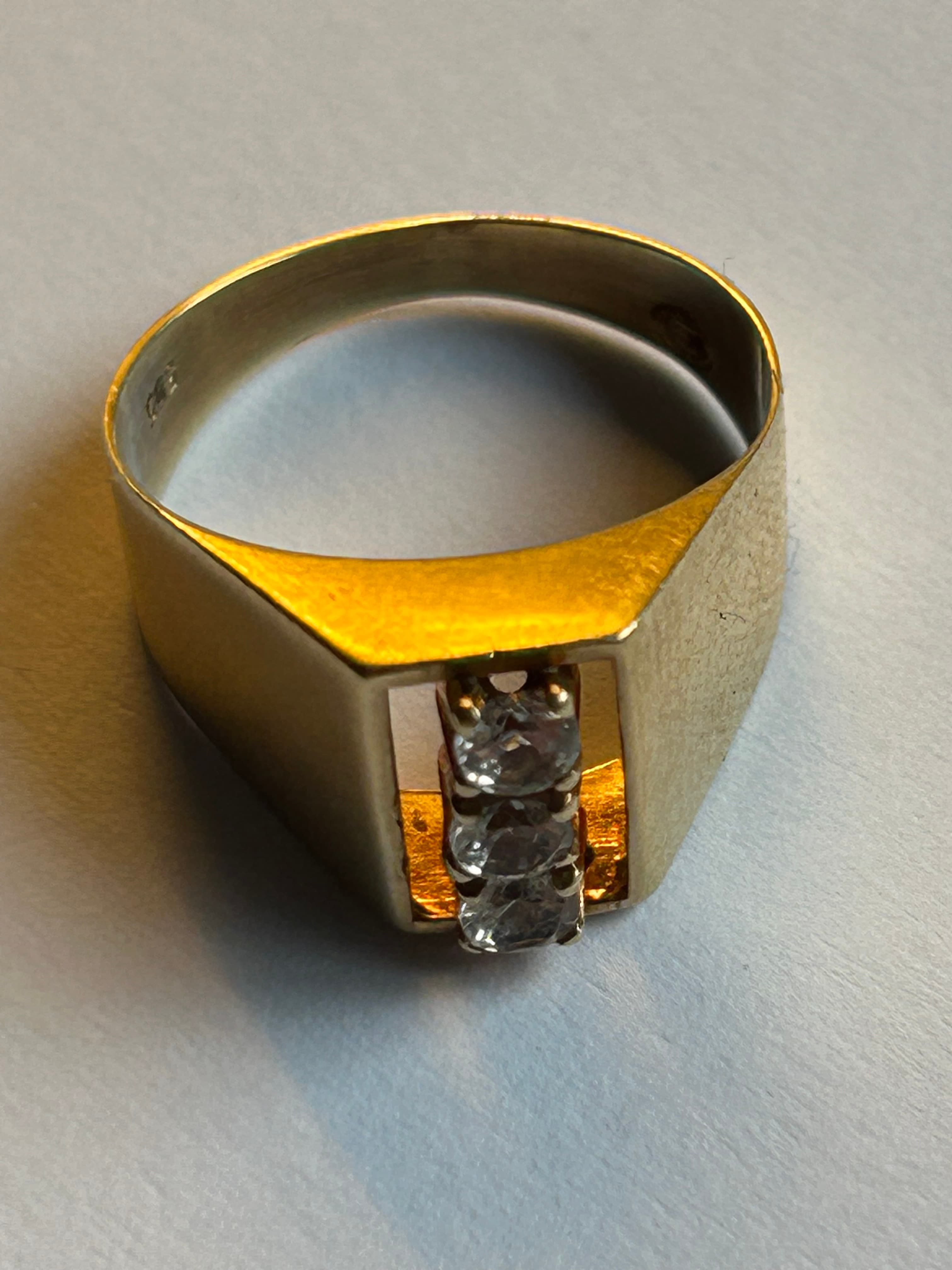 Ring 585 gull m/tre stener